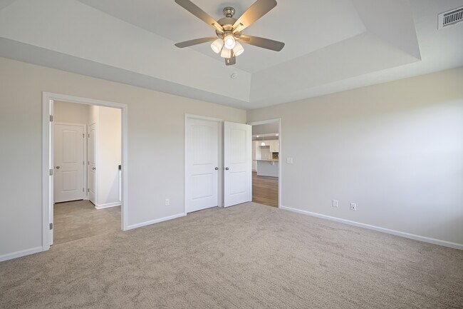 Building Photo - 8850 Snelling Dr