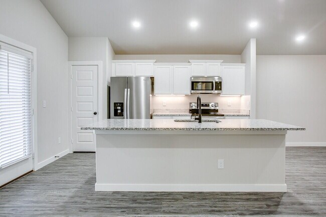 Building Photo - 10518 Abbeville Ave