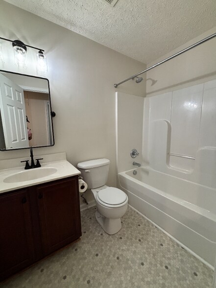 Building Photo - 1403 Litton Ave