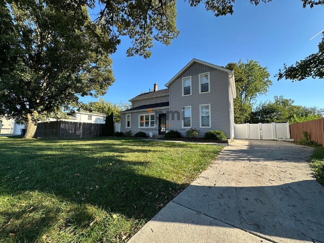 Building Photo - 511 W Goldsborough St