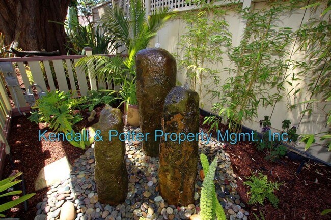 Building Photo - 508 Escalona Dr