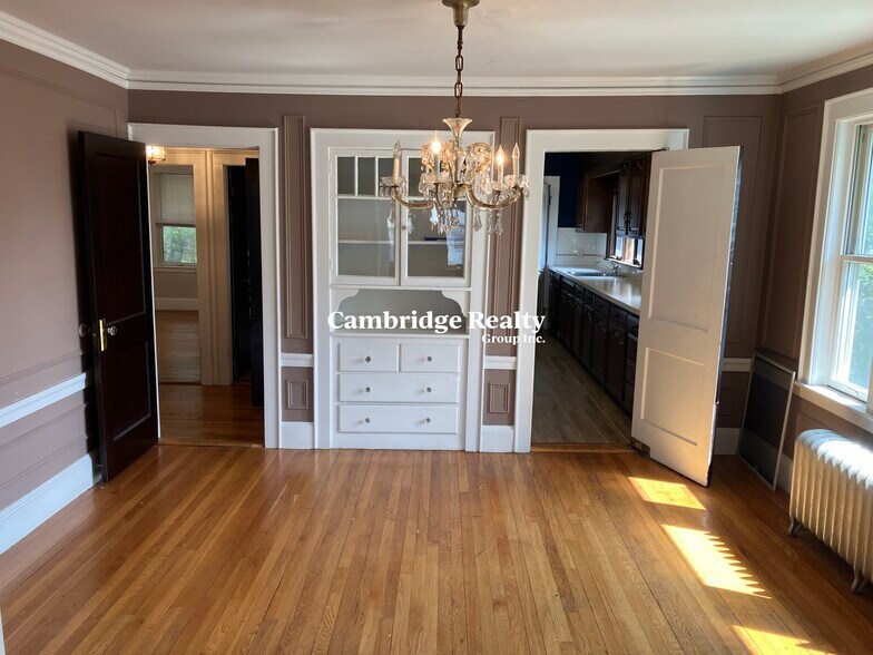 Building Photo - 93 Hillside Rd