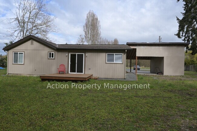 Building Photo - Updated Single-Level Home with Spacious Interior & Covered Parking