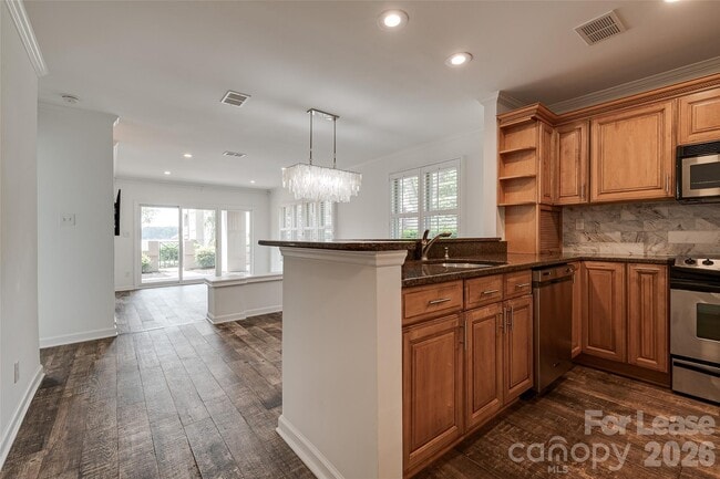 Building Photo - 646 Portside Dr