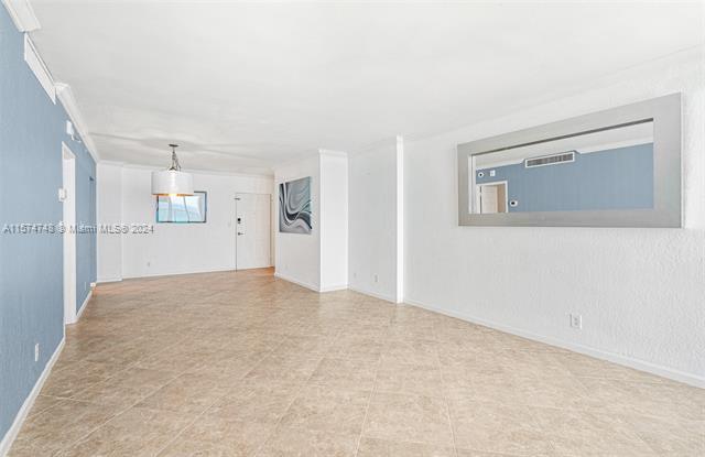 Building Photo - 2501 S Ocean Dr