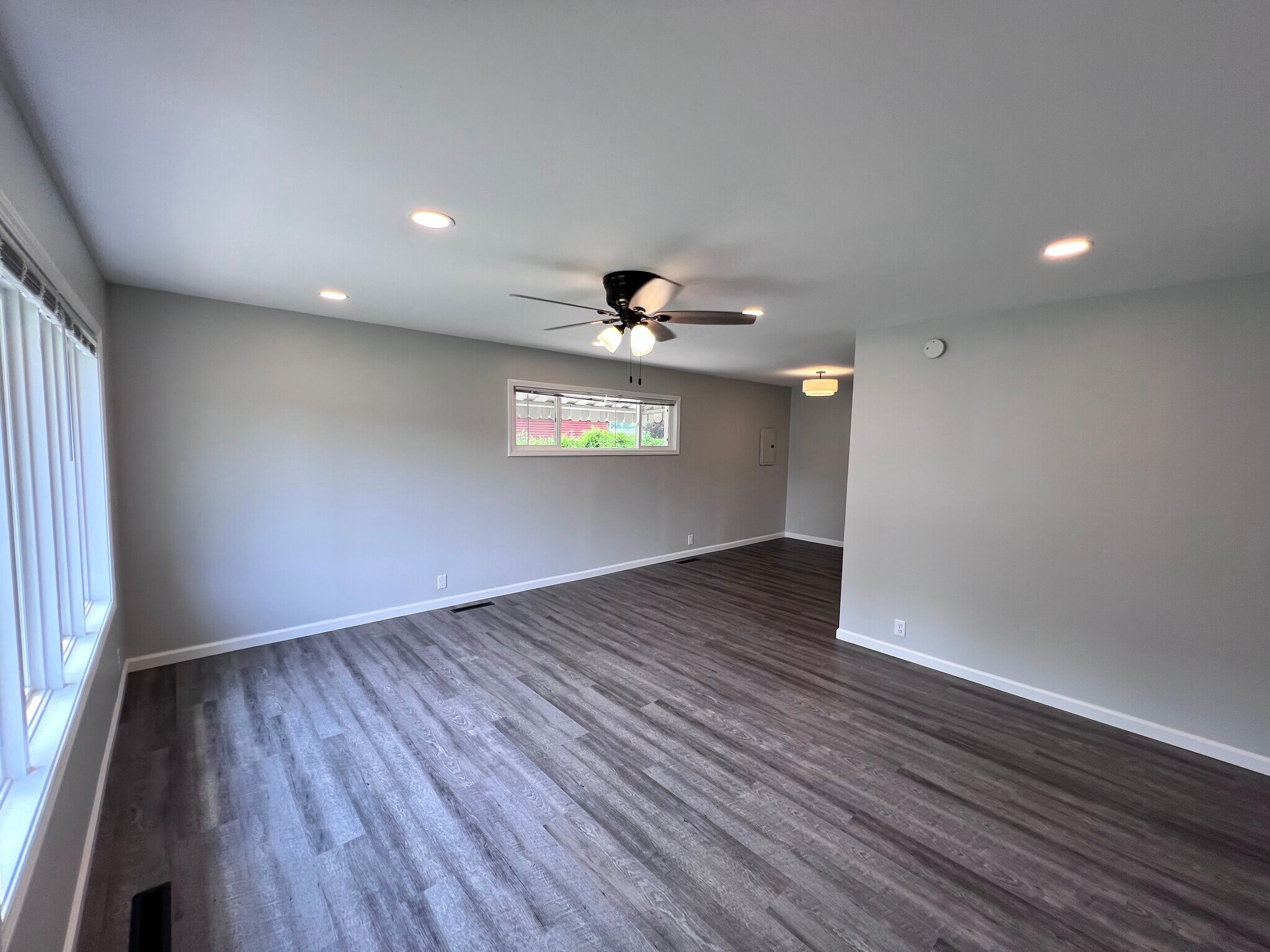 Living Room - 1247 Dennis Dr