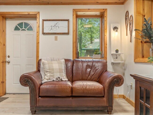 Building Photo - 29929 Aztec Cir