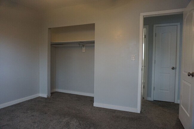 Building Photo - 3706 W Pensacola Cir