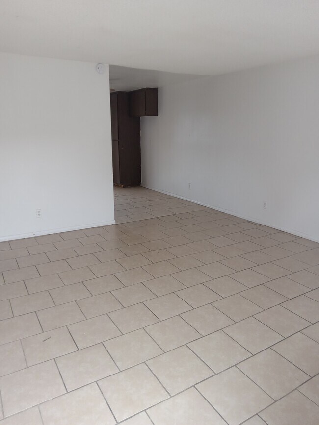 Building Photo - 41900-41960 Acacia Ave