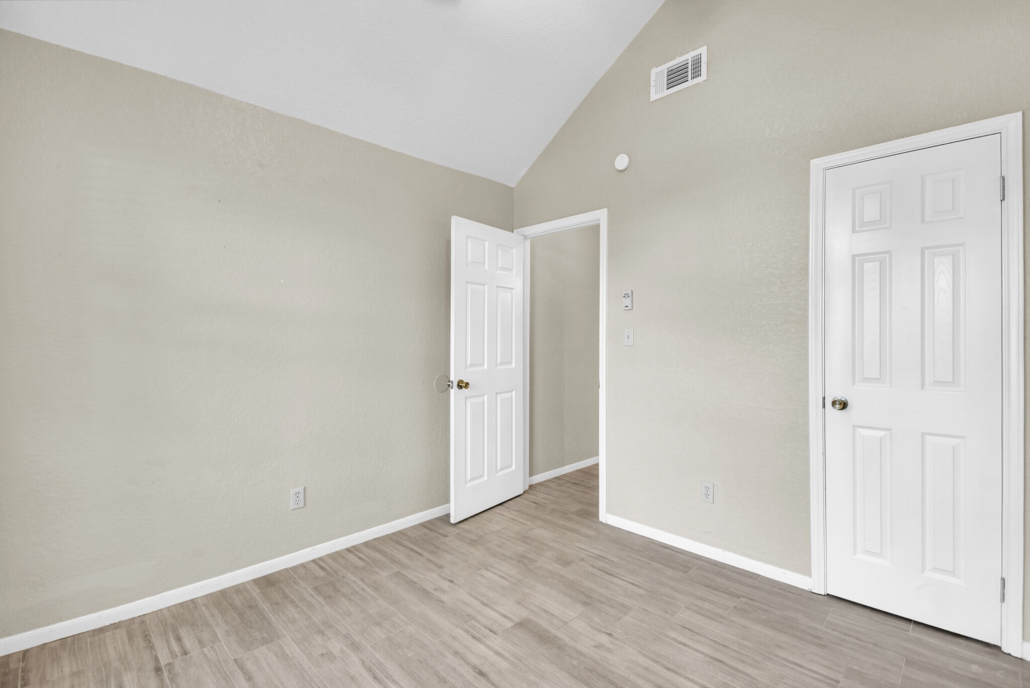 Building Photo - 1236 Sagebrush St