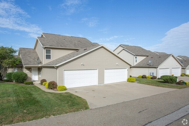 Building Photo - 4180 Pine Dr