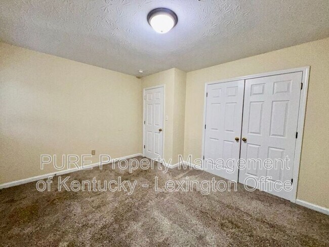 Building Photo - 291 Grinder Ct