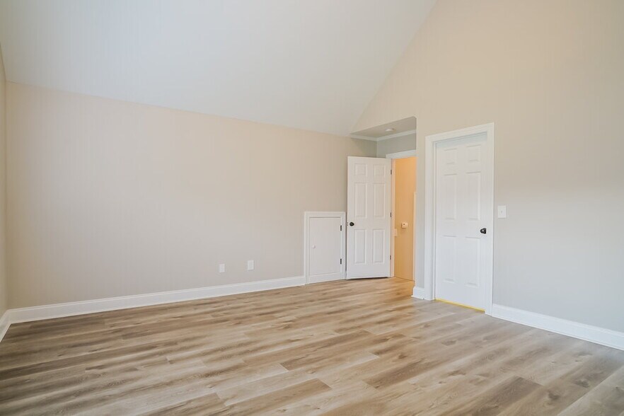 Building Photo - 621 Canvas Dr