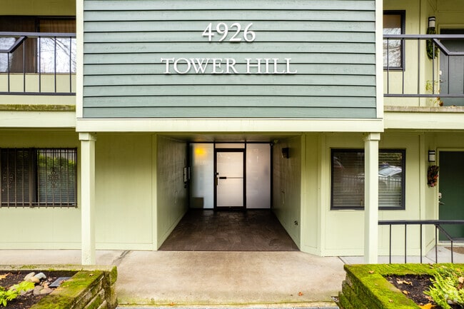 Building Photo - Tower Hill