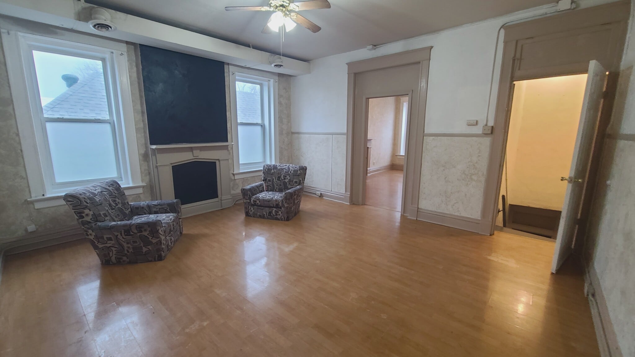 Living room - 2015 Bryan Ave