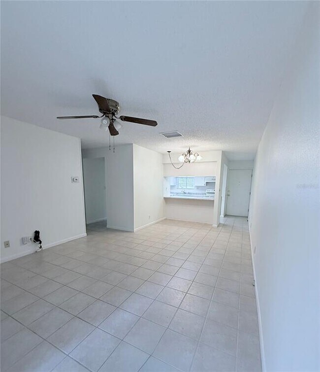 Building Photo - 8608 Lake Isle Dr