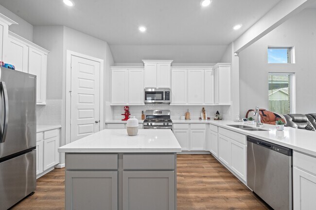 Building Photo - 21019 Seneca Bluff Ln
