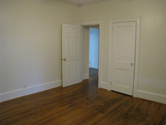 Building Photo - 911 Arnette Ave