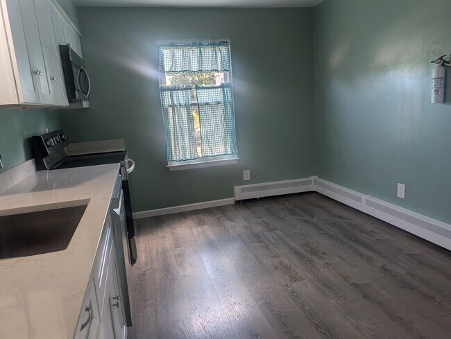 Kitchen 2/2 - 2 Marc Ct