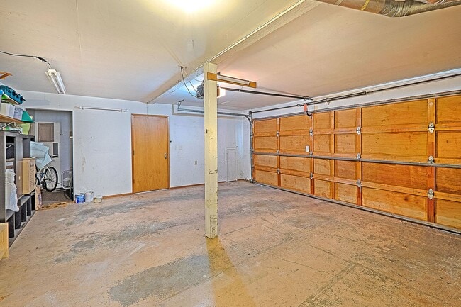 Building Photo - HASHASH BALLARD DUPLEX