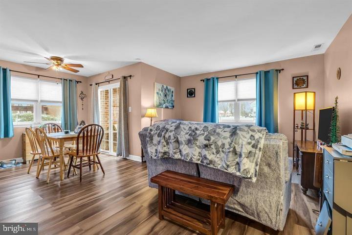 Building Photo - 27 Florence Tollgate Pl