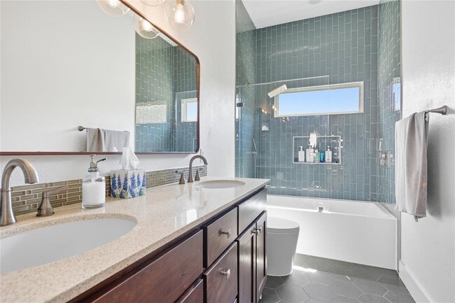 Building Photo - 2007 S L Davis Ave