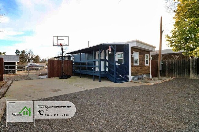 Building Photo - 4083 Notre Dame Ave