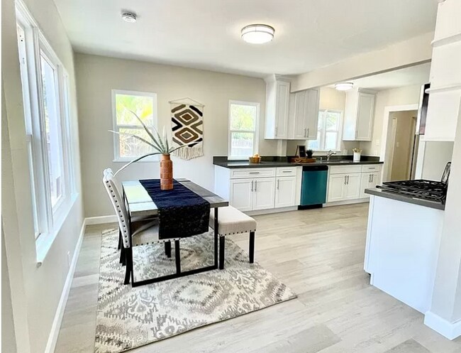 Brand New Kitchen w/ Quartz Countertops! - 3824 Spruce St