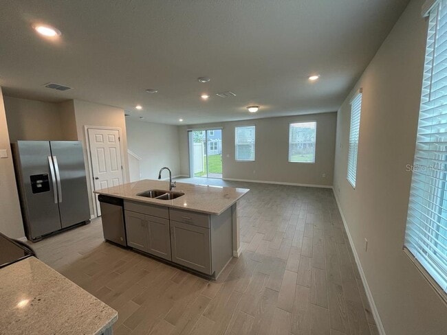 Building Photo - 407 Legacy Lp