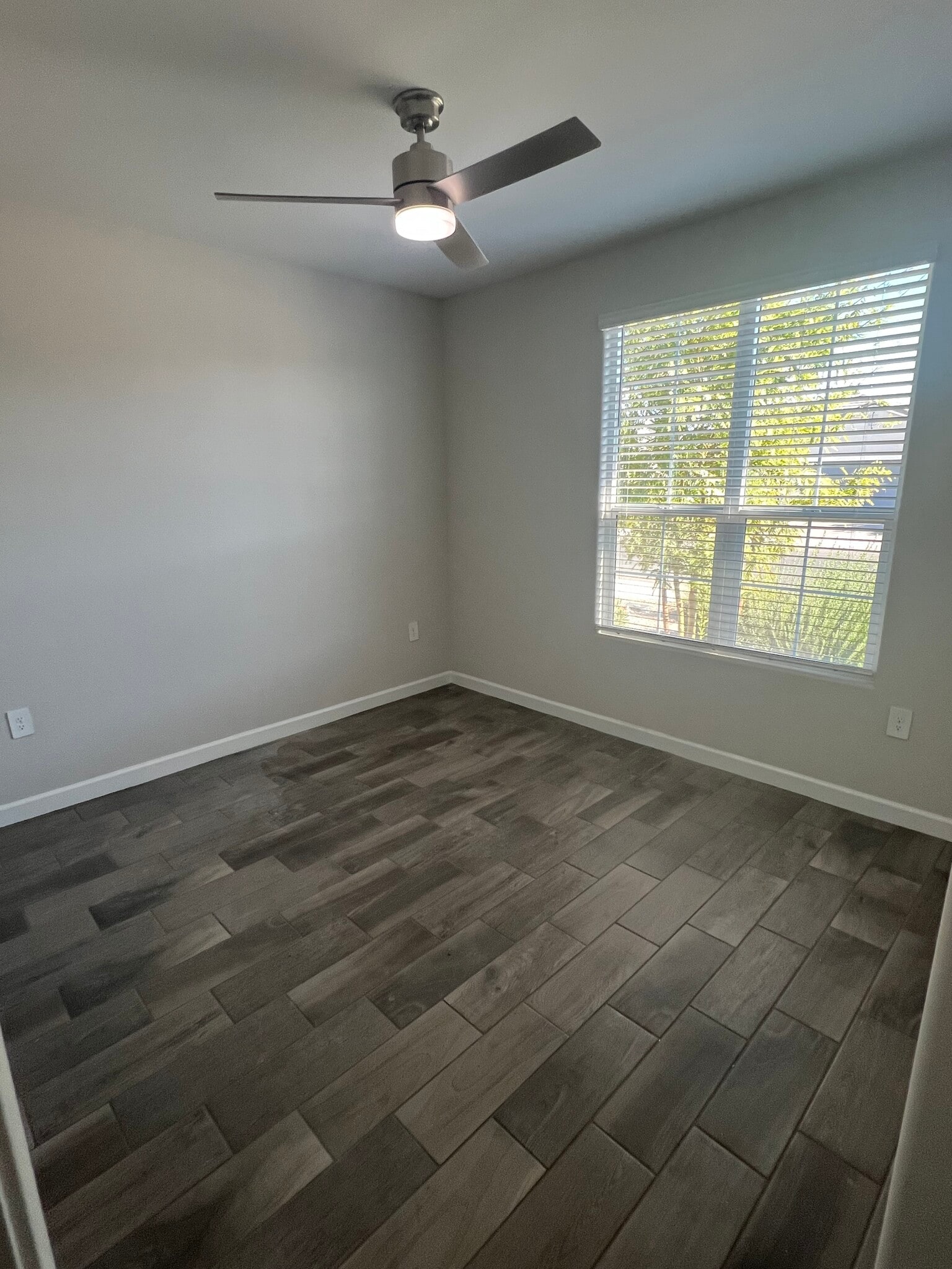 Front bedroom/office - 37640 W San Sisto Ave