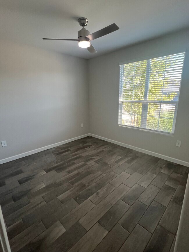 Front bedroom/office - 37640 W San Sisto Ave