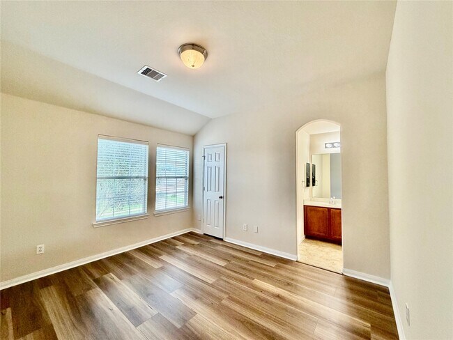 Building Photo - 25111 Hazel Ranch Dr