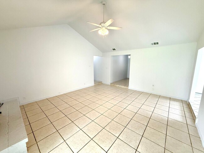 Building Photo - MUST SEE! AVAILABLE NOW! UNIQUE 4 Bedroom/...