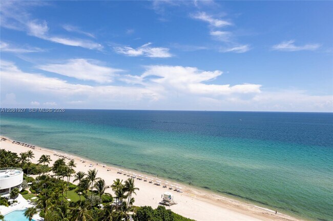 Building Photo - 16711 Collins Ave