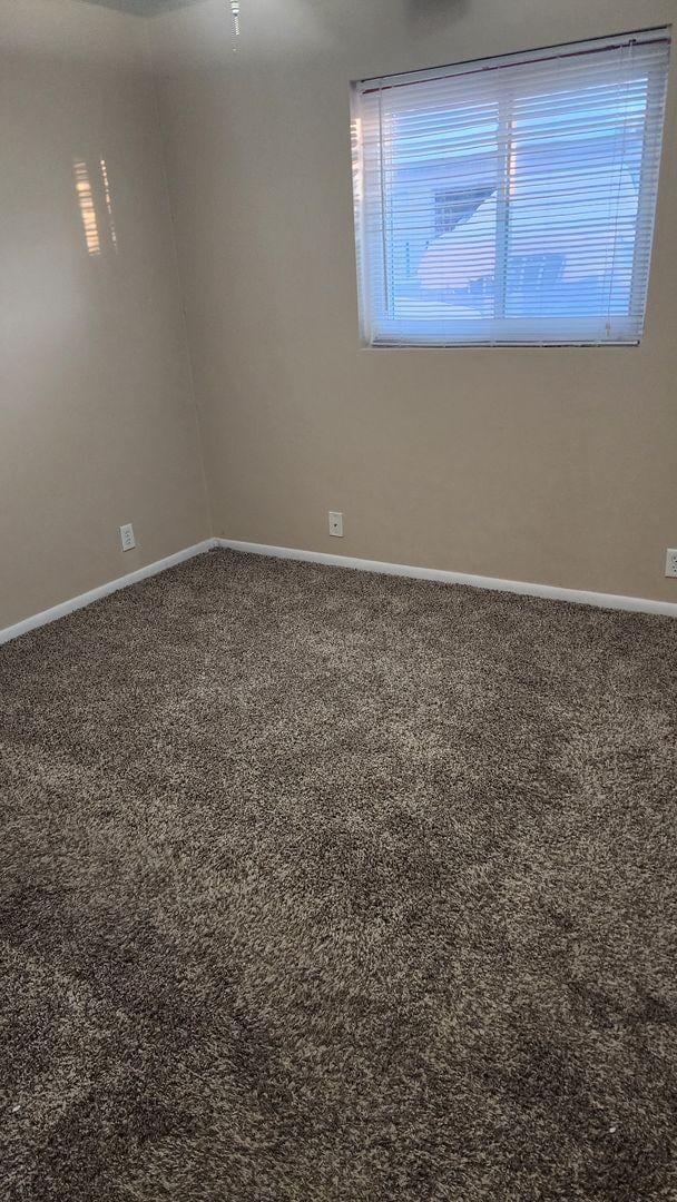 Building Photo - 707 N 90th St