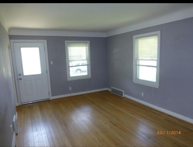 Building Photo - 1409 Gardenia Ave