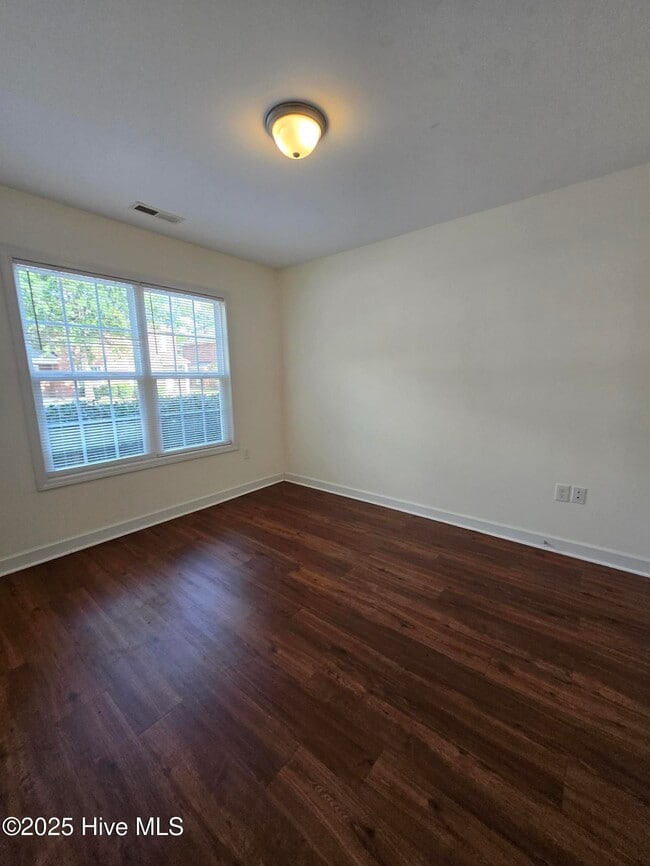 Building Photo - 208 Durango Pl