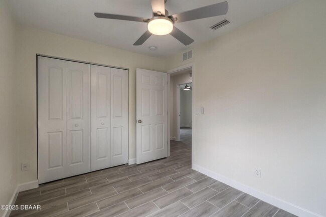 Building Photo - 1431 Victory Palm Dr