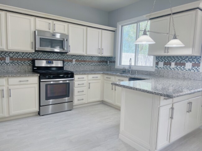 Building Photo - 4572 Yellow Harbor St