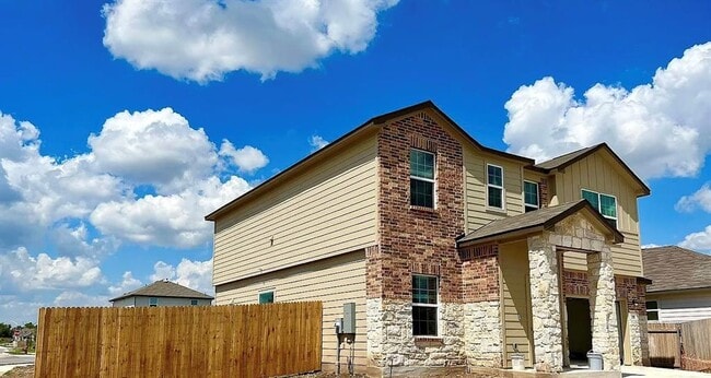 Building Photo - 290 Silver Glen Dr