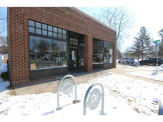 Building Photo - 3620 E 42nd St