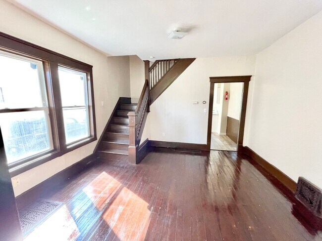 Building Photo - 1816 -1818 E 29th St