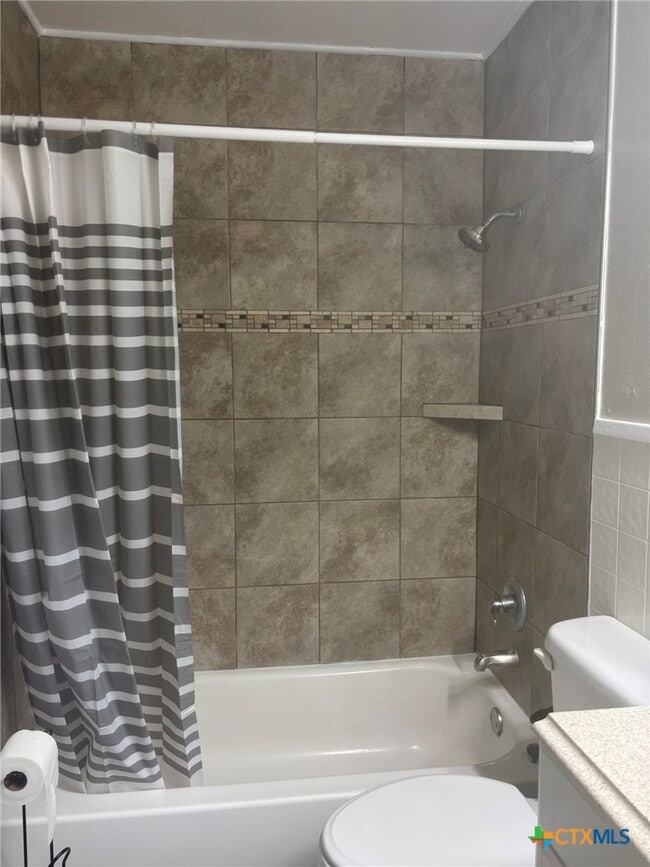 Building Photo - 2905 Wildwood St