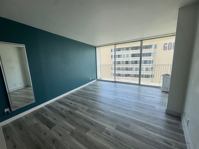 Building Photo - High-Rise Long Beach Condo with Ocean Views, Huge Balcony and Parking