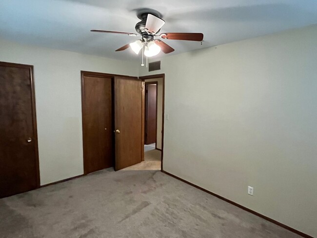 Building Photo - Cute 3 Bed 1.5 Bath in Edmond Area