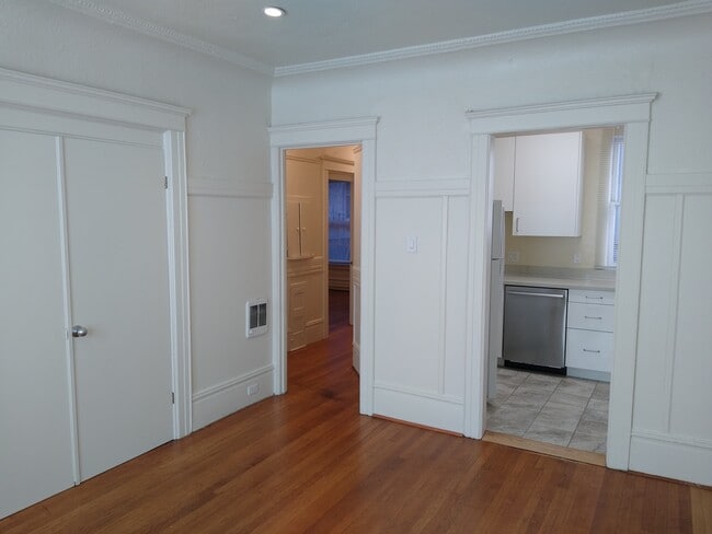 living/dining room - 947 Geary St