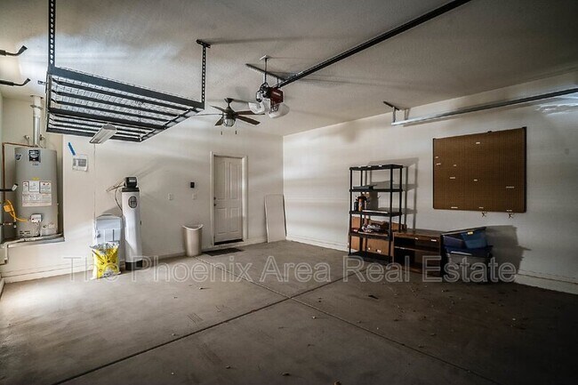 Building Photo - 4106 W Federal Way