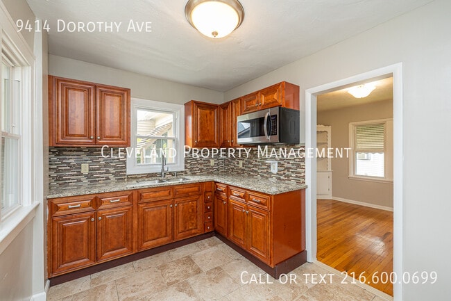 Building Photo - 9414 Dorothy Ave