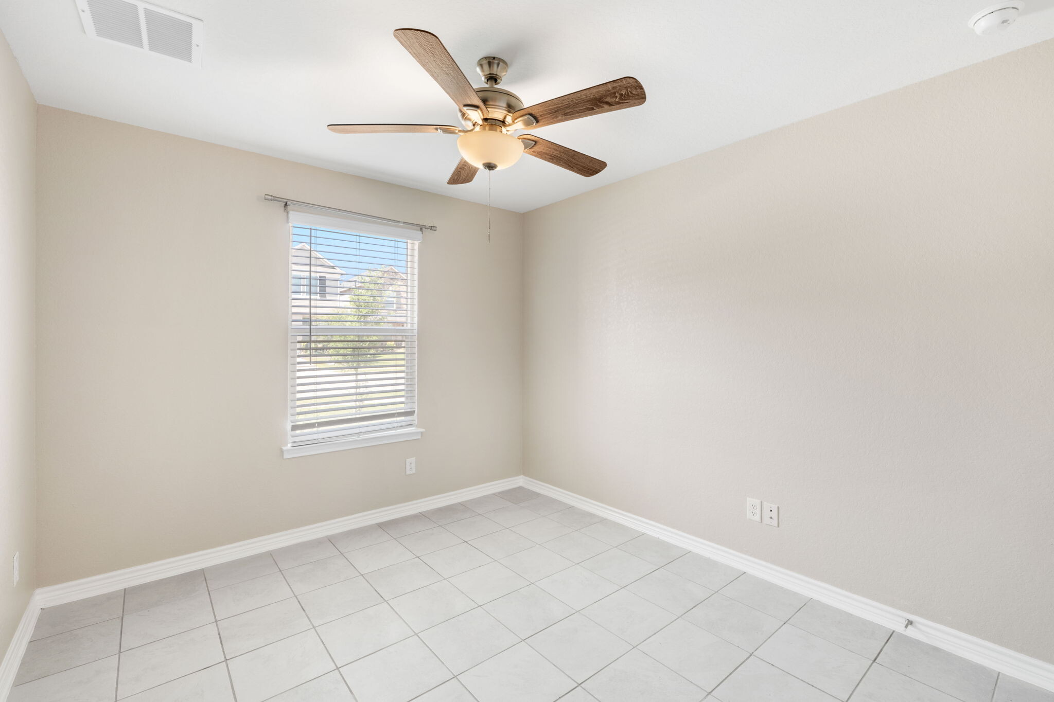 Building Photo - 9411 Braman Pt
