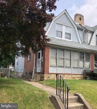 Building Photo - 726 E 18th St